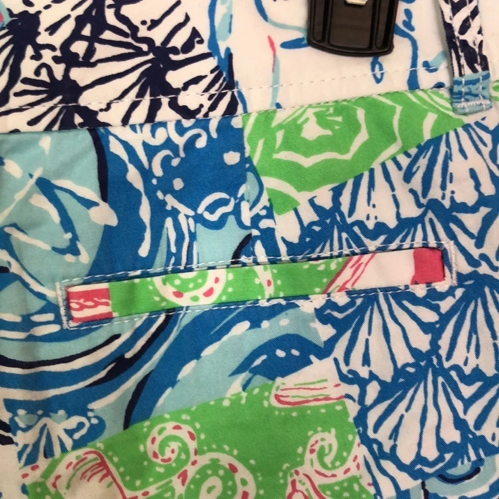 Lilly Pulitzer “Osterville Patch” The Walsh Multi Colored Short Size 6